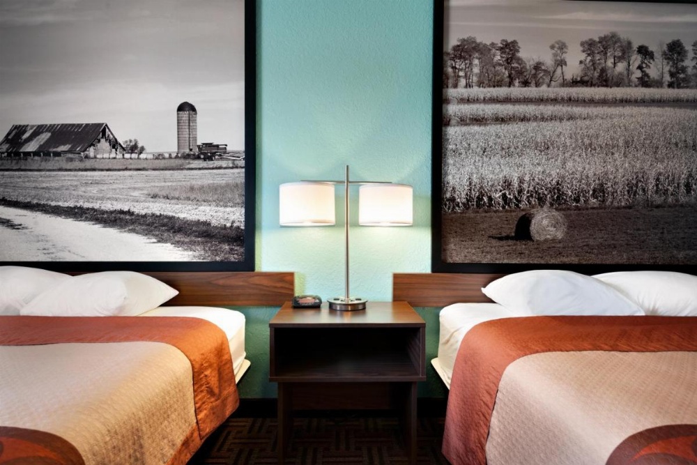 Super 8 by Wyndham Effingham
